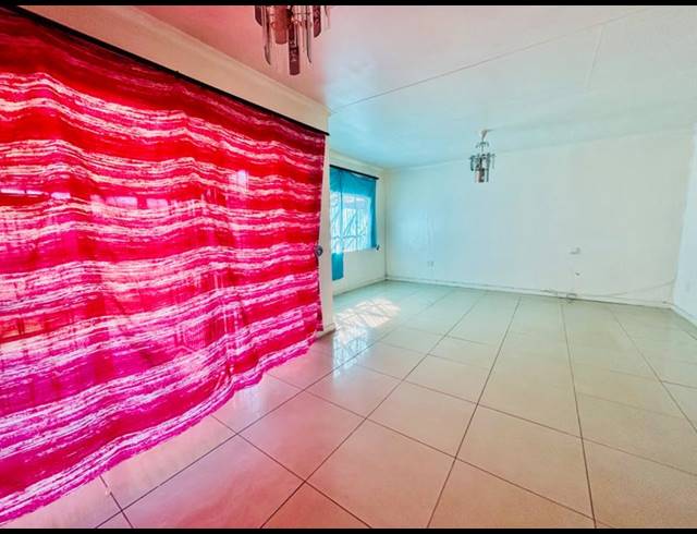 2 BEDROOM HOUSE FOR SALE IN VANDERBIJLPARK CW 6